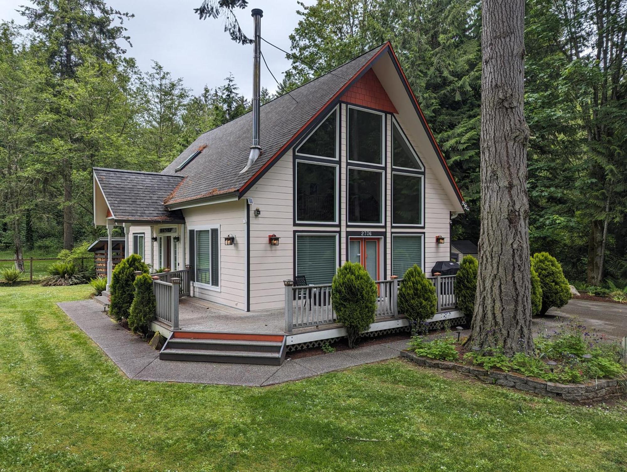 Fox Paws Luxury Cabin - Hot Tub, Fire Pit & Pines! Hansville المظهر الخارجي الصورة